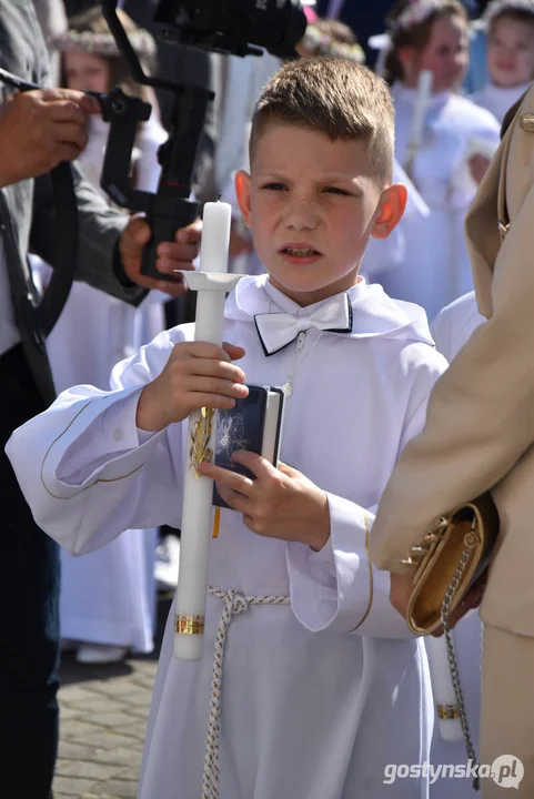 Sakrament I Komunii Świętej w parafii w Pogorzeli