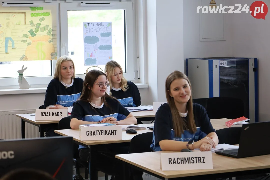 Targi edukacyjne w ZSZ Rawicz