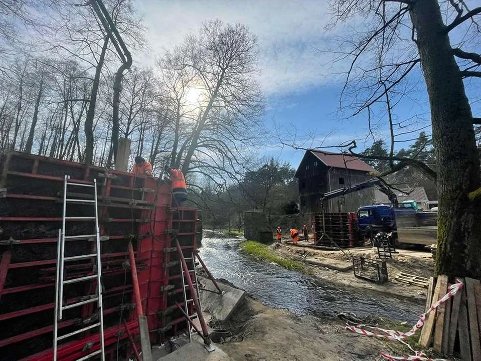 Budowa ścieżki rowerowej do młyna nad Lutynią