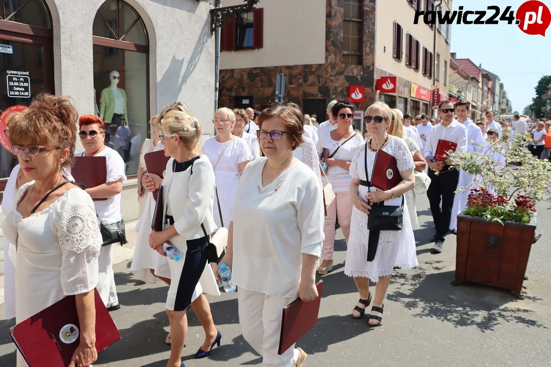 Rawicz. Procesja w Boże Ciało ulicami miasta (2023)