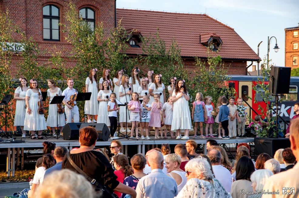 Koncert Scholii Lenartowickiej i zespołu Sound of Heaven w Pleszewie