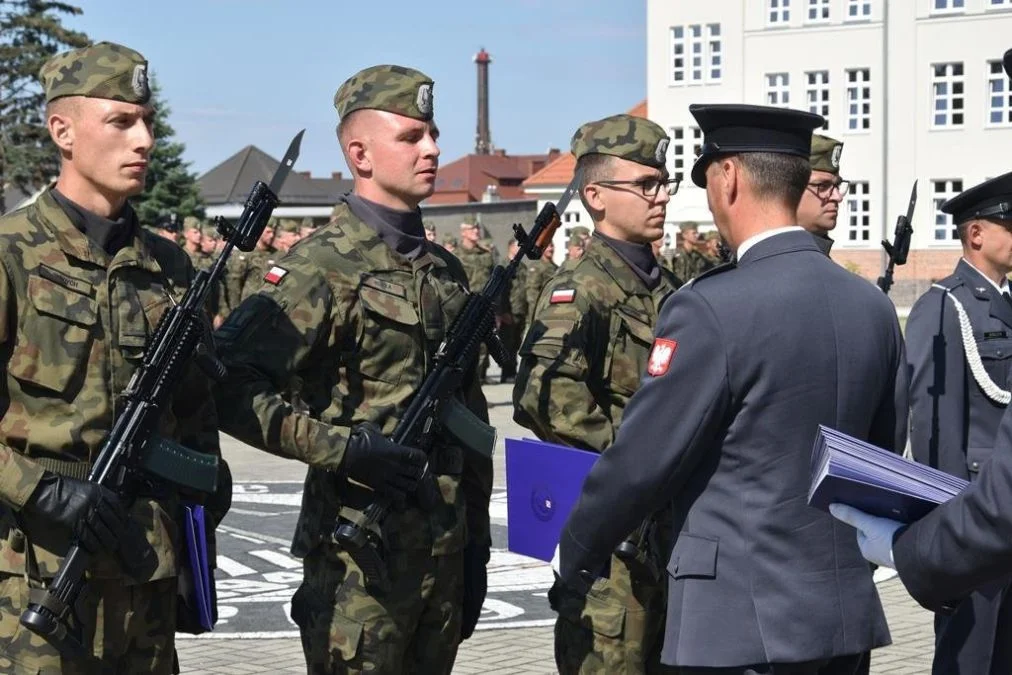 Święto Wojska Polskiego w 16. Jarocińskim Batalionie Remontu Lotnisk