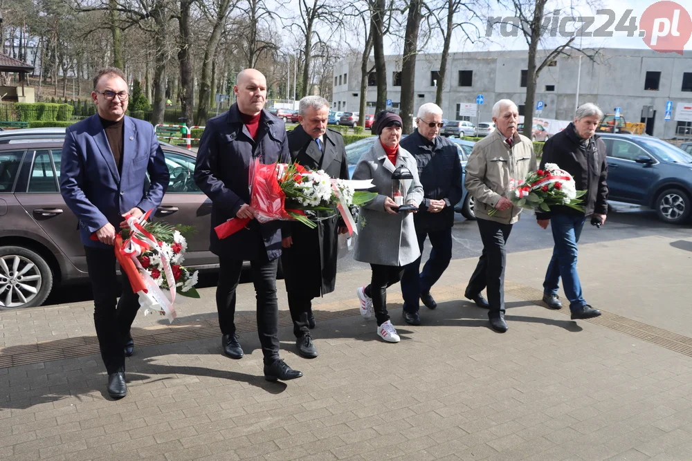 Uroczystość przy rawickim dworcu