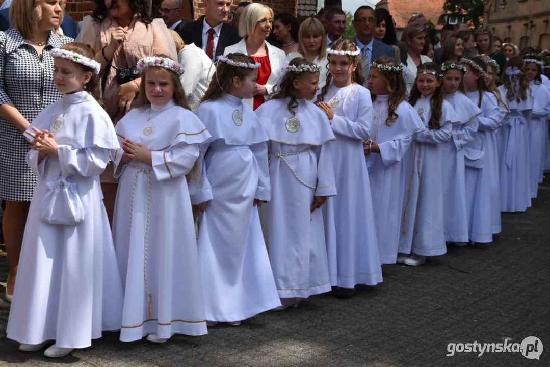 Uroczystość Pierwszej Komunii Świętej w parafii farnej w Gostyniu