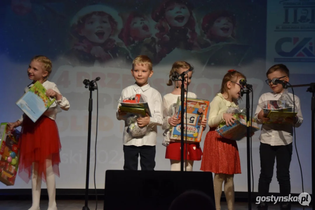 Przedszkolny Przegląd Kolęd i Pastorałek w centrum kultury w Piaskach