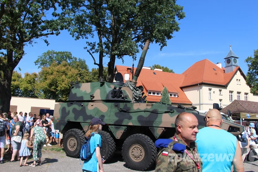 Piknik wojskowy w Pleszewie