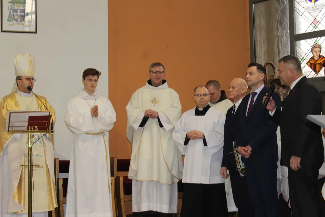 Franciszkanie w Jarocinie rozpoczęli świętowanie 90-lecia z biskupem kaliskim