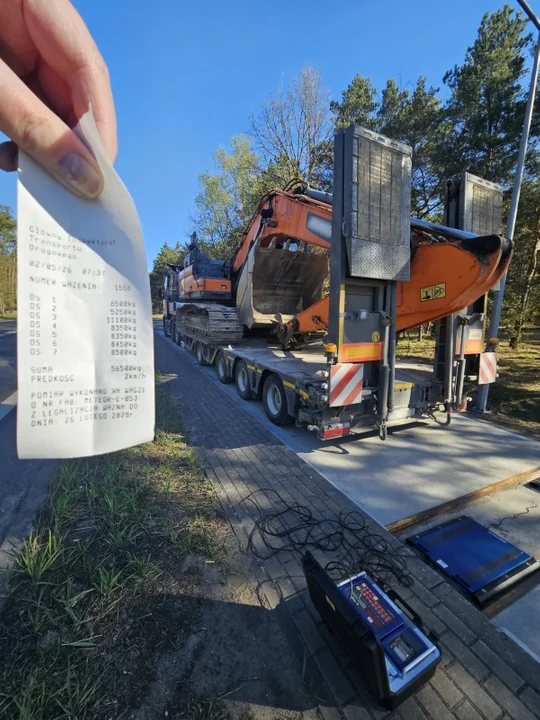 Ponad 56 ton zamiast dopuszczalnych 40, brak wymaganego zezwolenia i przekroczone niemal wszystkie normy
