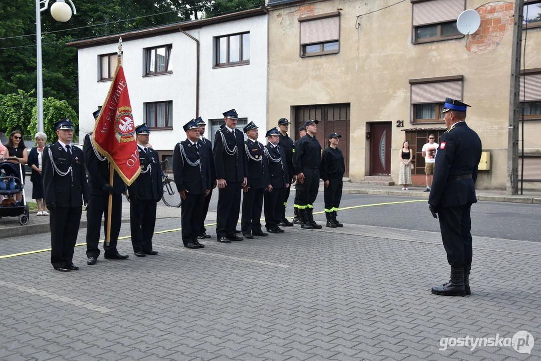 Przekazanie wozu strażackiego dla jednostki OSP w Pogorzeli