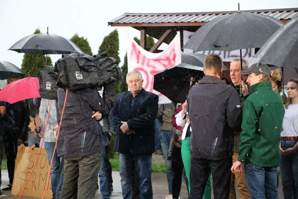 Protest przeciwko budowie ogromnej obowy w Kadziaku