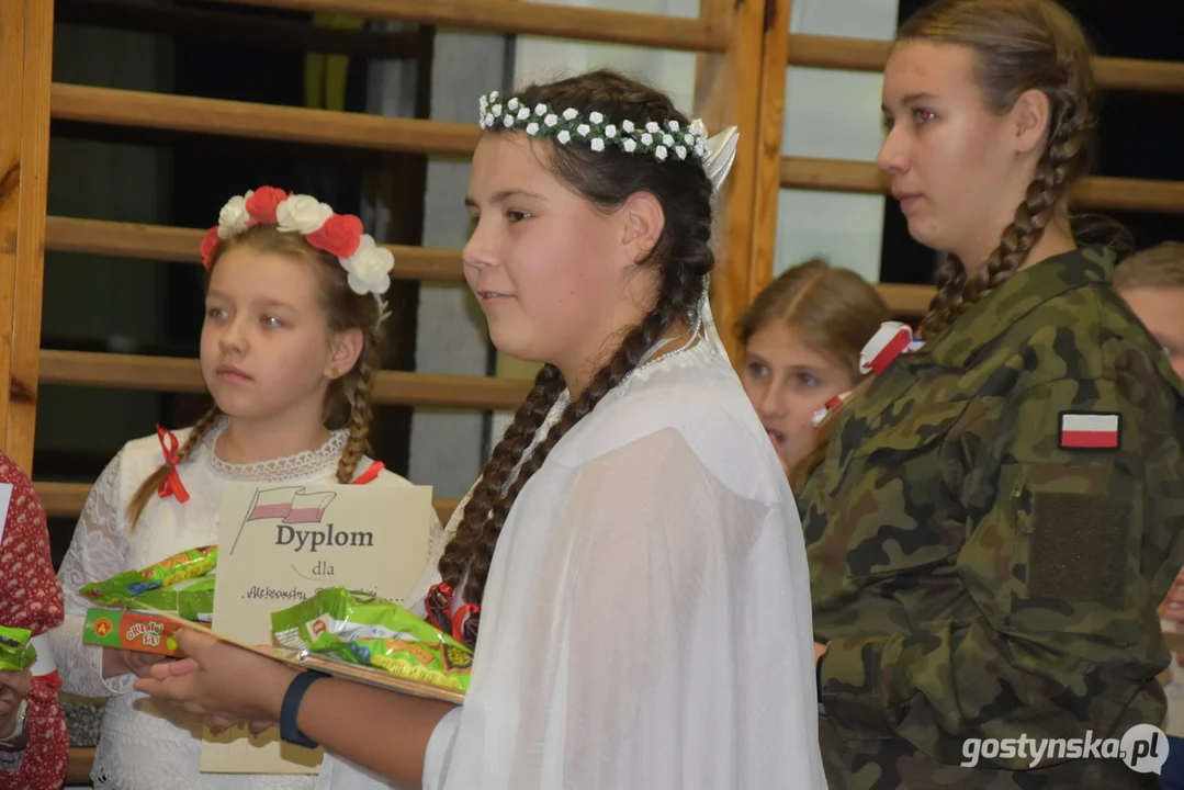 Wieczornica ze Świtezianką - patriotycznie w Szkole Podstawowej w Goli