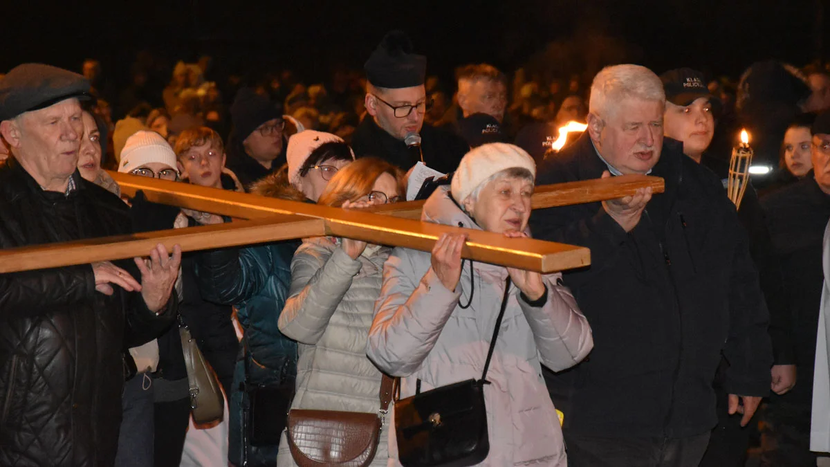 Miejska Droga Krzyżowa 2026 w Gostyniu z poświęceniem nowego krzyża