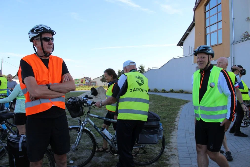 Rowerzyści z Jarocina wyruszyli w drogę na Jasną Górę