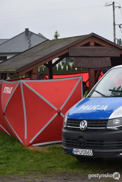 Tragedia nad stawem. Tajemnicza śmierć młodego mężczyzny