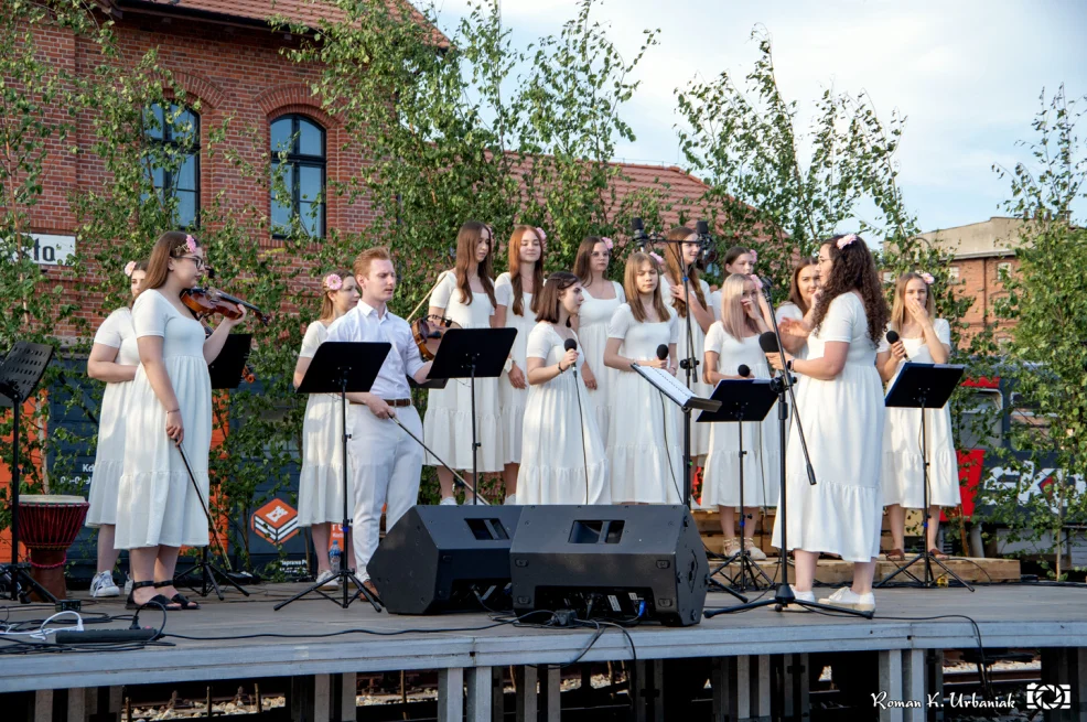 Koncert Scholii Lenartowickiej i zespołu Sound of Heaven w Pleszewie