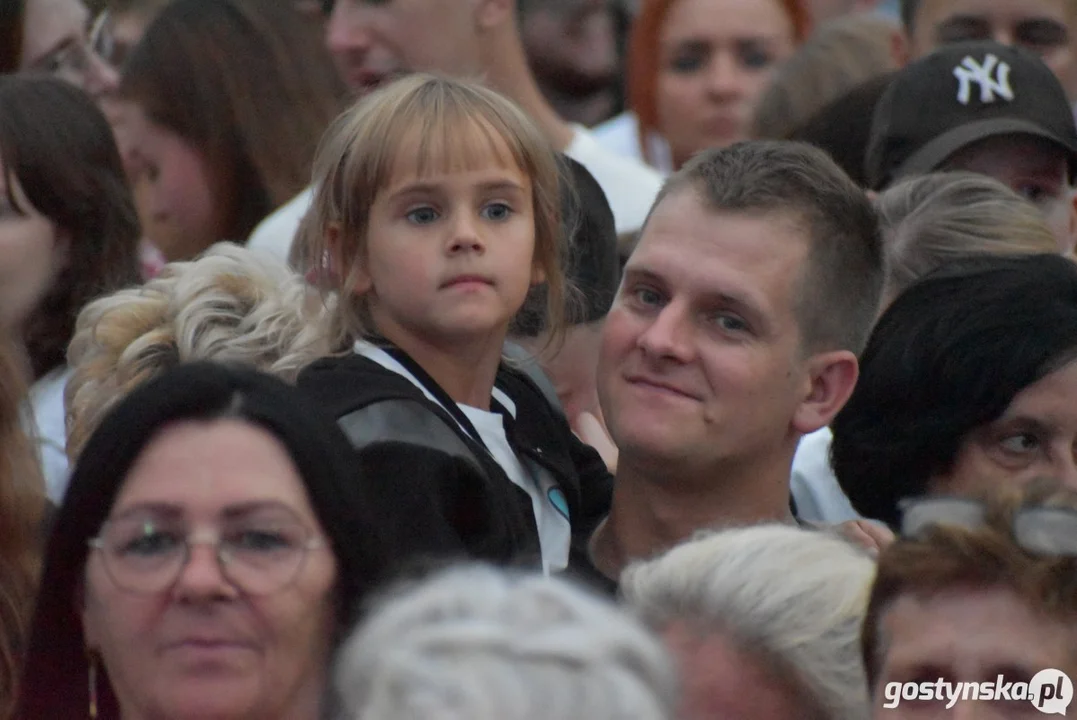 Dożynki powiatowe 2024 na Świętej Górze - koncert zespołu Baciary