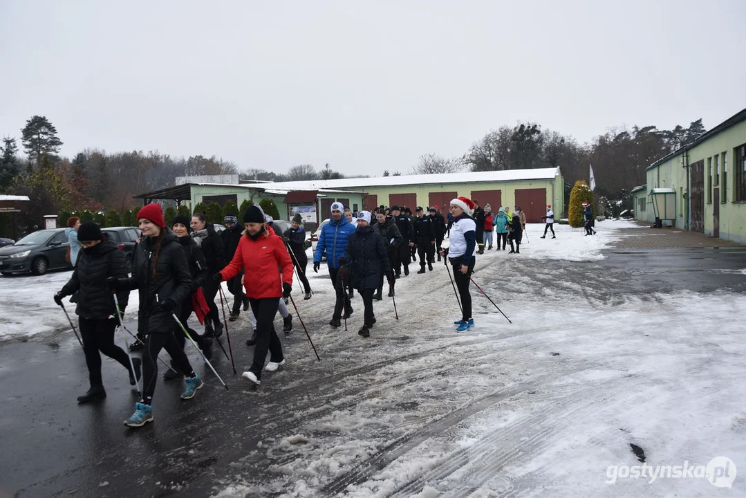 Mikołajkowy Charytatywny Marsz Nordic Walking „Idziemy dla Julki”