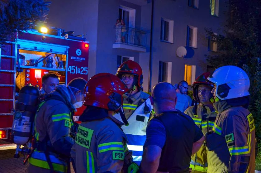 Nie żyje jeden mężczyzn poparzonych w wybuchu w piwnicy bloku w Jarocinie