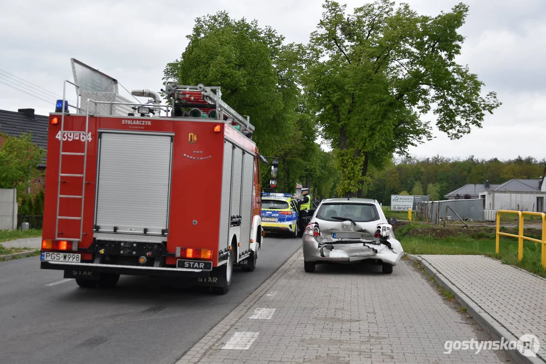 Zderzenie dwóch samochodów w Siedlcu (gm. Pępowo)