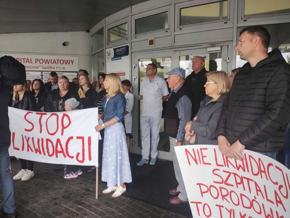 Protest wobec likwidacji położnictwa i oddziału noworodkowego w jarocińskim szpitalu