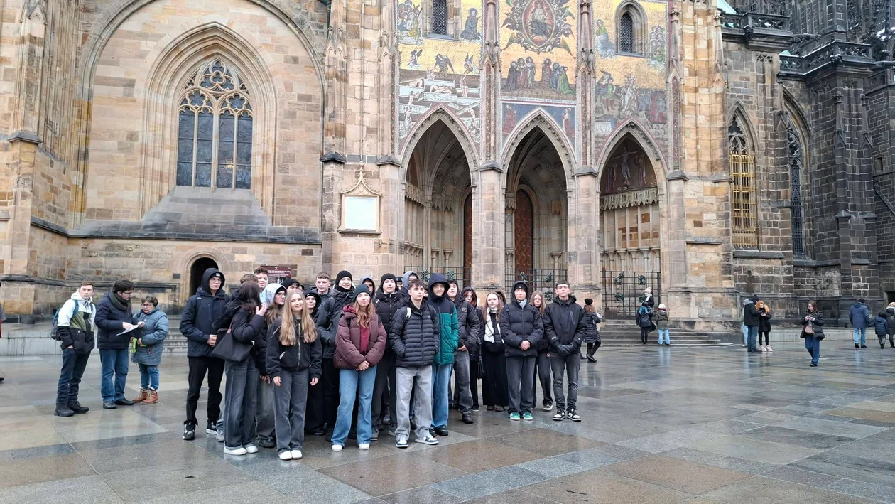 Kolumbia i Polinezja Francuska w Kotlinie Kłodzkiej. Niezwykła lekcja języka na Euroweeku - Zdjęcie główne