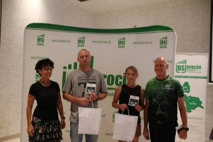 Rozdanie nagród w ramach wyzwania Banku Spółdzielczego w restauracji "Słoneczna" w Jarocinie