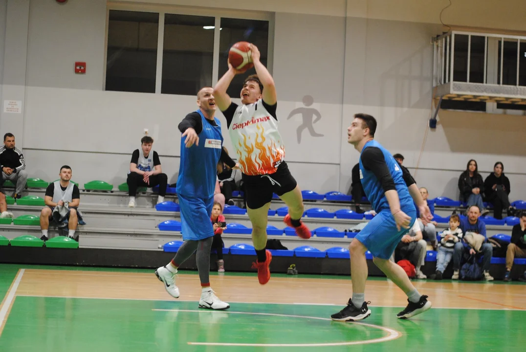 Nieudany zamach na mistrzowską koronę. Monstal o krok od tytułu