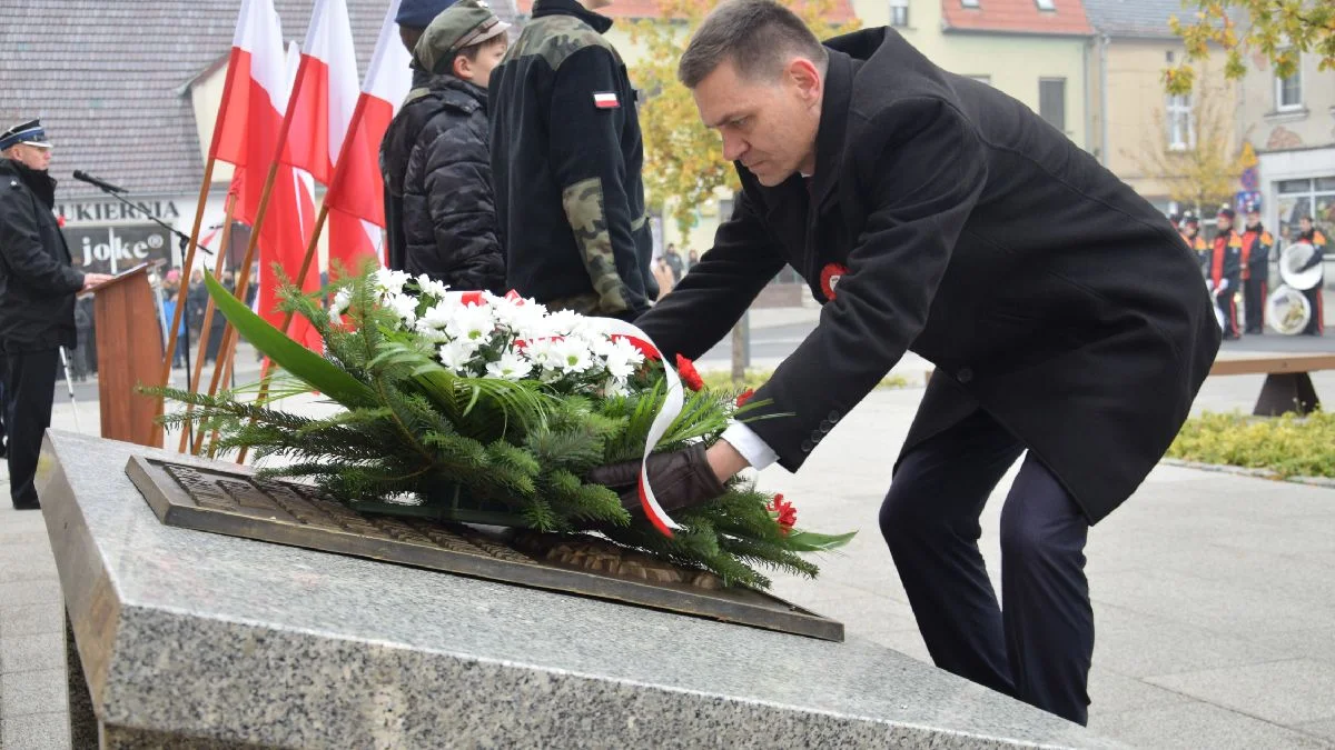 Narodowe Święto Niepodległości w Krobi 2024. "Dzisiejsza wolność, którą otrzymaliśmy jest nam dana, ale nie na zawsze" - Zdjęcie główne