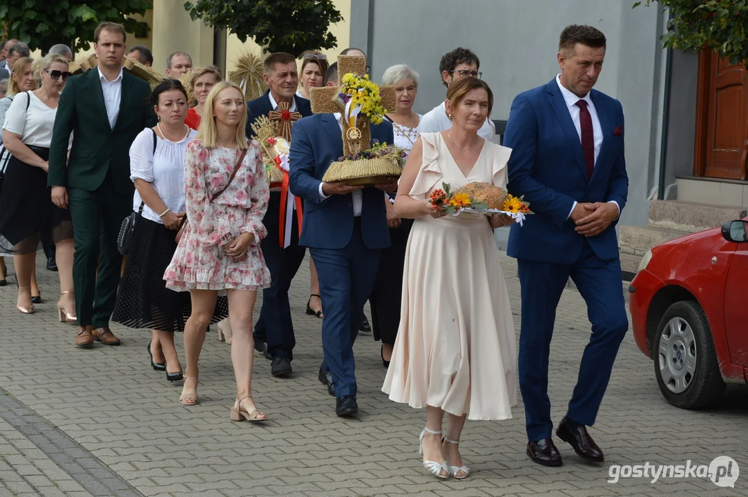 Dożynki w Pogorzeli. Burmistrz Piotr Curyk: "Chleb budżetowy chcemy tak dzielić, żeby żadna wieś nie była poszkodowana" - Zdjęcie główne