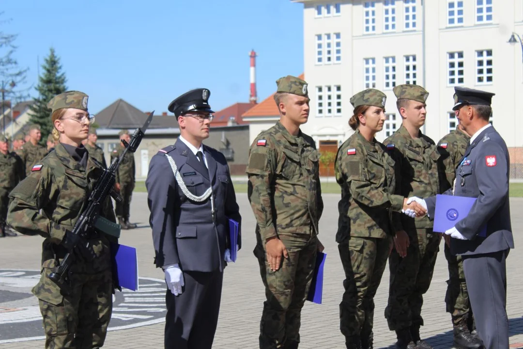 Święto Wojska Polskiego w 16. Jarocińskim Batalionie Remontu Lotnisk [ZDJĘCIA] - Zdjęcie główne