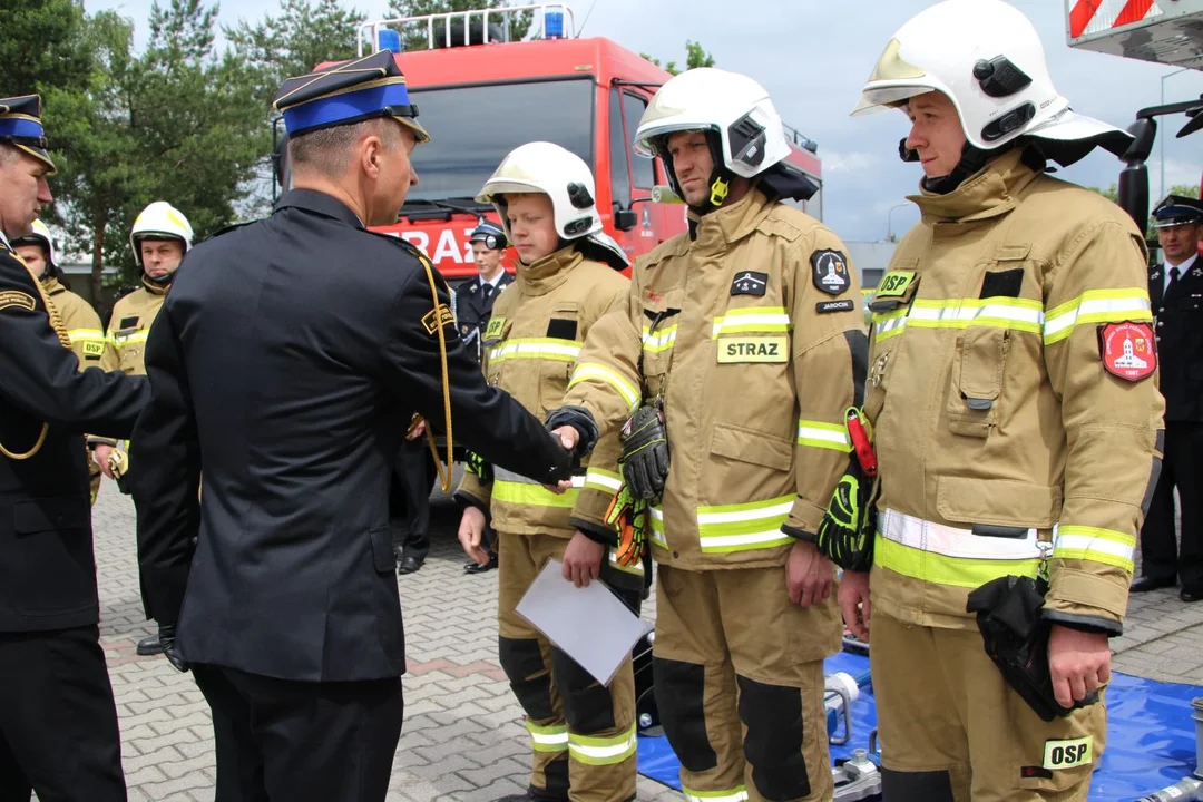 Uroczyste przekazanie samochodu dla OSP Ludwinów i narzędzi hydraulicznych dla OSP Jarocin - Zdjęcie główne