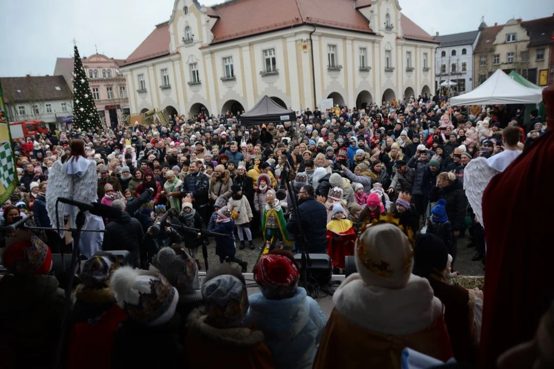 14. Jarocińskie Kolędowanie z Orszakiem Trzech Króli. Najwięcej było przedszkolaków  [ZDJĘCIA] - Zdjęcie główne