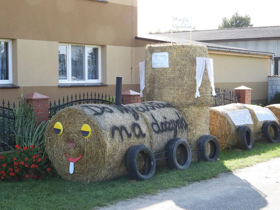 Witacze dożynkowe w Wycisłowie (gm. Borek Wlkp.)