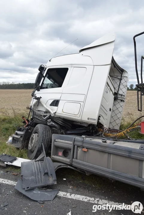 Zderzenie dwóch TIR-ów na DK12 na odcinku Hersztupowo - Gola