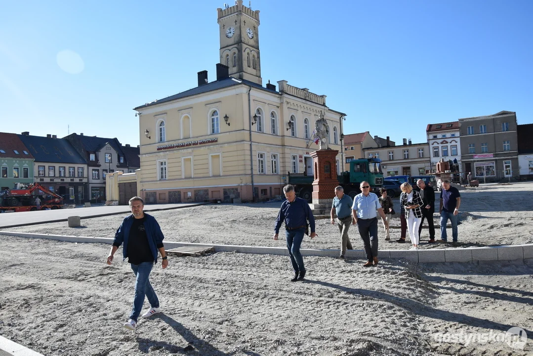 Protest sklepikarzy handlujących na rynku w Krobi