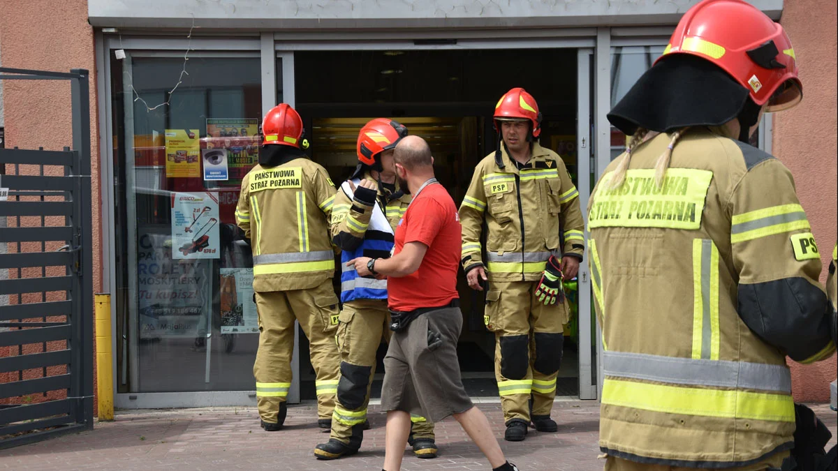 Wentylator stanął w płomieniach. Pracownik Bricomarche w Gostyniu chwycił za gaśnicę - Zdjęcie główne