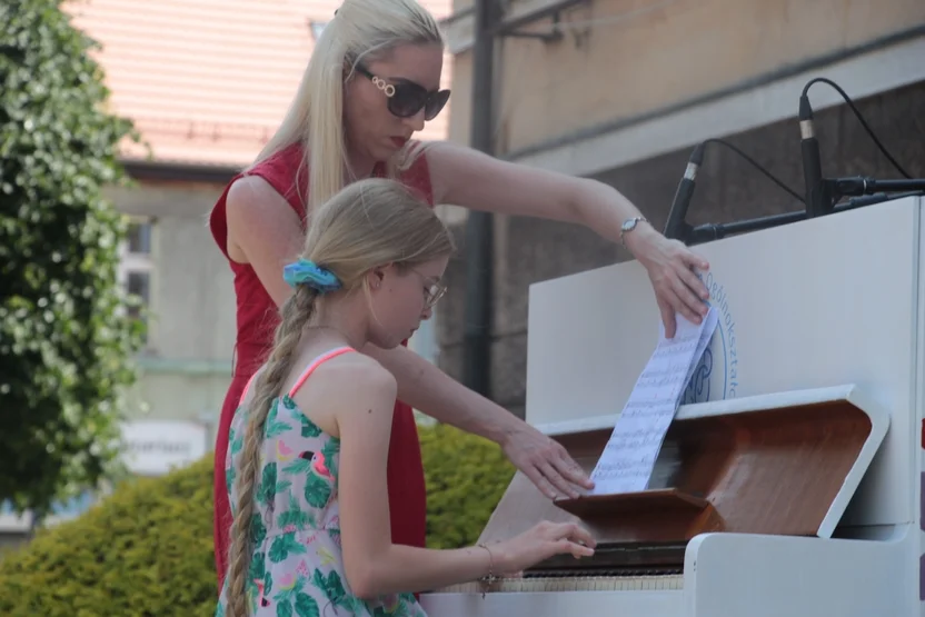 Wędrujące pianino w Pleszewie