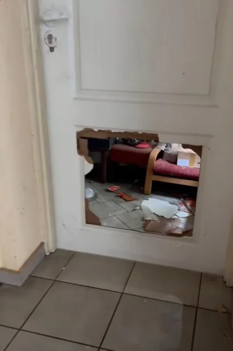 Włamanie w biały dzień w centrum miasta. Właściciel: „Kaloryfery, rury wyrywane ze ścian”