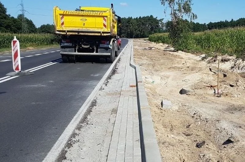 Czy w centrum Tomic powstanie ścieżka rowerowa? [ZDJĘCIA] - Zdjęcie główne