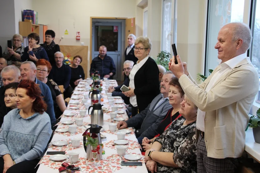 Dzień Babci i Dziadka w Przedszkolu nr 1 „Bajka” w Pleszewie [ZDJĘCIA] - Zdjęcie główne