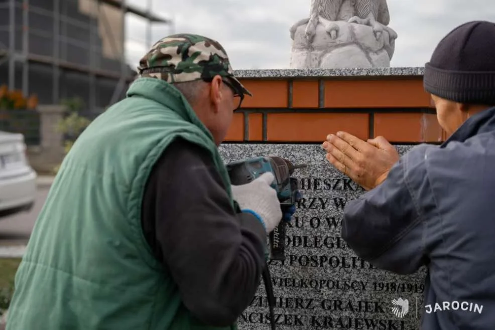 W Osieku powstał pomnik upamiętniający mieszkańców walczących o niepodległość