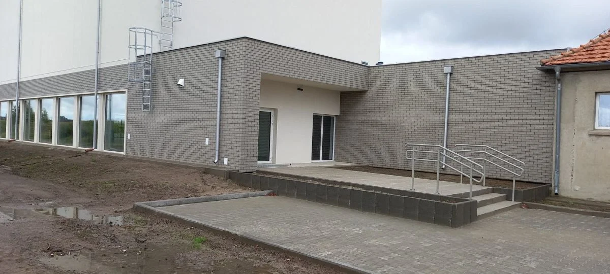 Sala sportowa w Komorzu Przybysławskim
