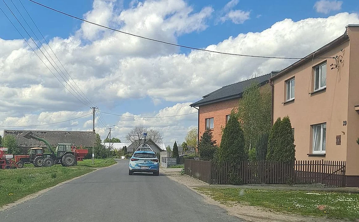 Samochód Google Street View na ulicach Jarocina i okolic