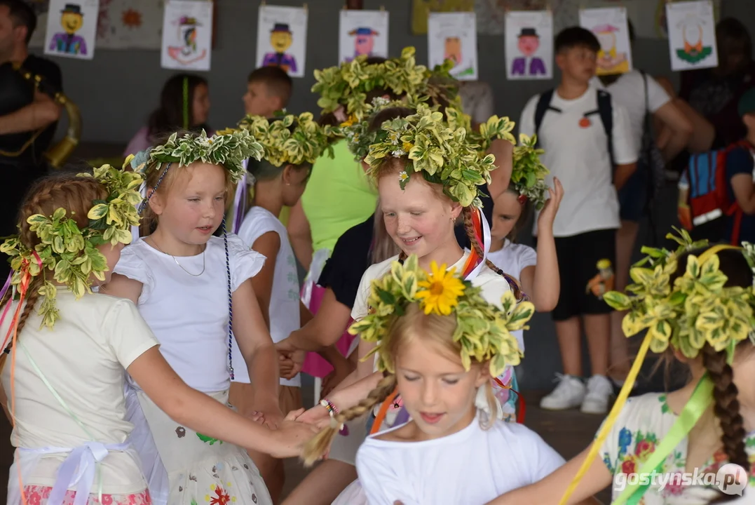 Tabor Wielkopolski 2023 w Starej Krobi. Dzieci stworzyły własną legendy. Starzy gotowali, śpiewali i tańcowali