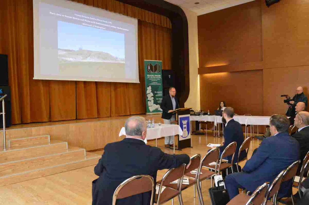 Konferencja naukowa w Nowym Mieście