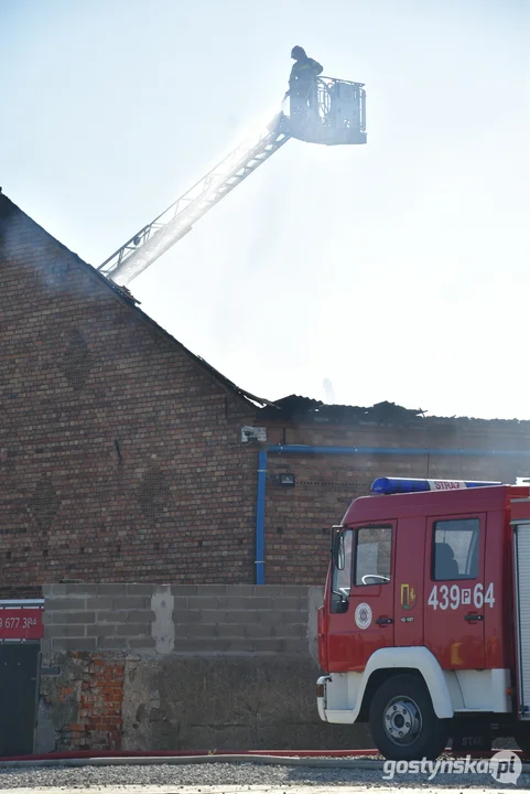 Pożar hali zakładu ślusarskiego w Czeluścinie