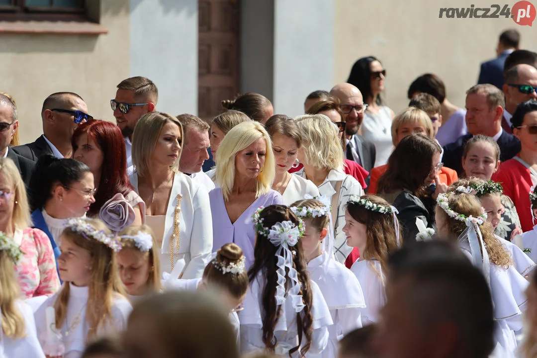 Pierwsza Komunia Święta w "białym" kościele