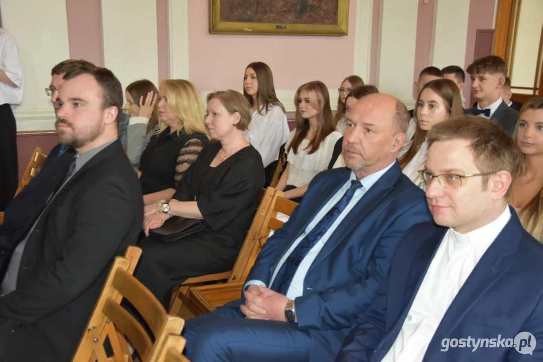 Pożegnanie maturzystów 2024 w Zespole Szkół Ogólnokształcących w Gostyniu