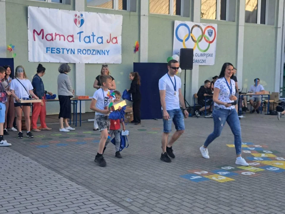 Festyn w Jarocinie ,,Mama, tata i  ja”