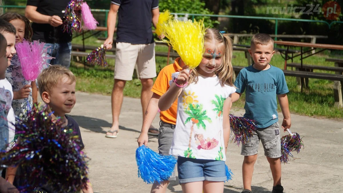 Dzień Dziecka przy muszli w Pakosławiu